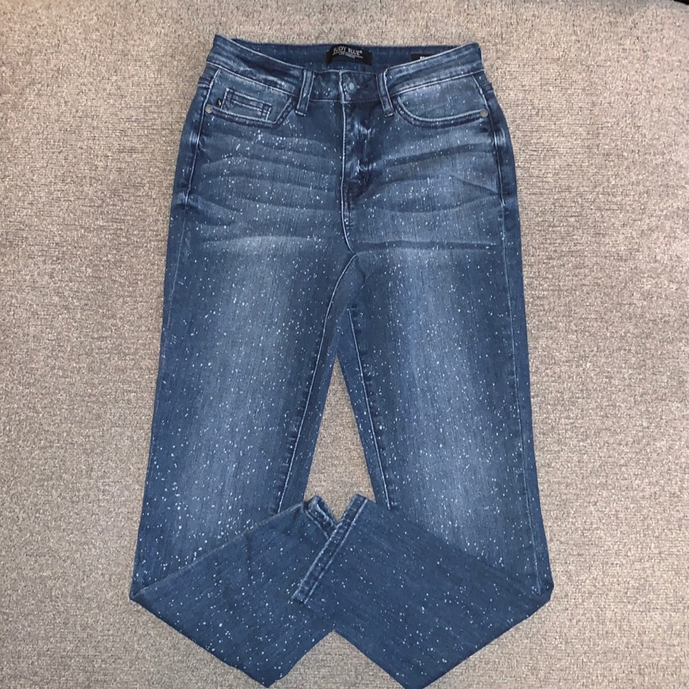 Judy Blue Jeans - Picture 1 of 8